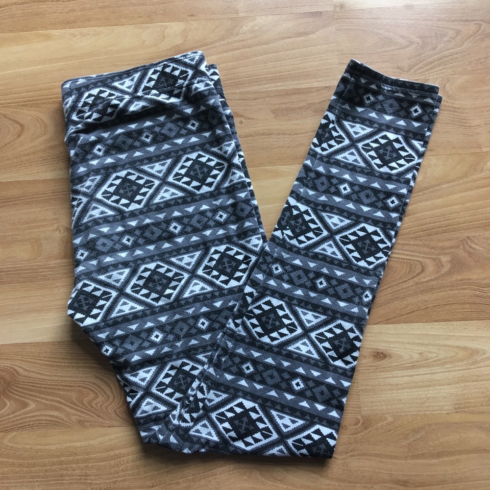 Hollister Patterned Workout Leggings